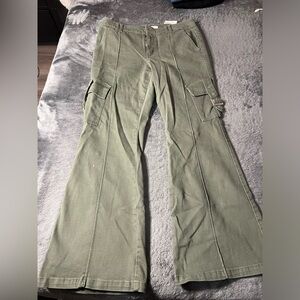 Army Green, Flare leg, Cargo jeans. Size 15.
